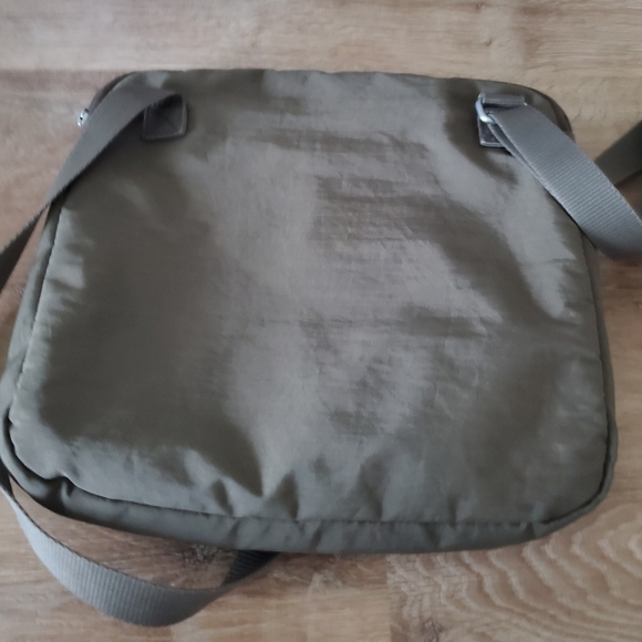 Bagallini Crossbody Bag - Picture 2 of 6